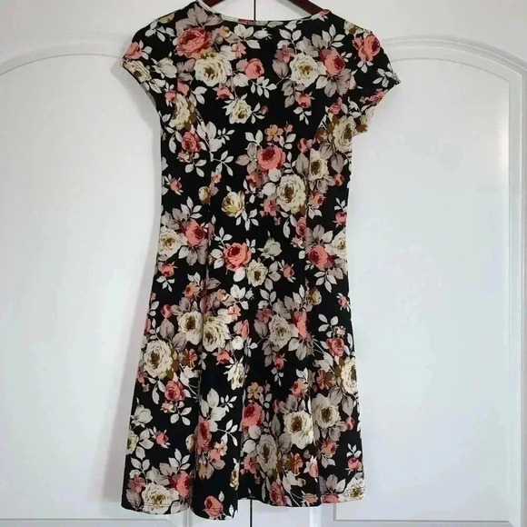 Wilde Floral Skater Dress​​​ - Picture 5 of 5